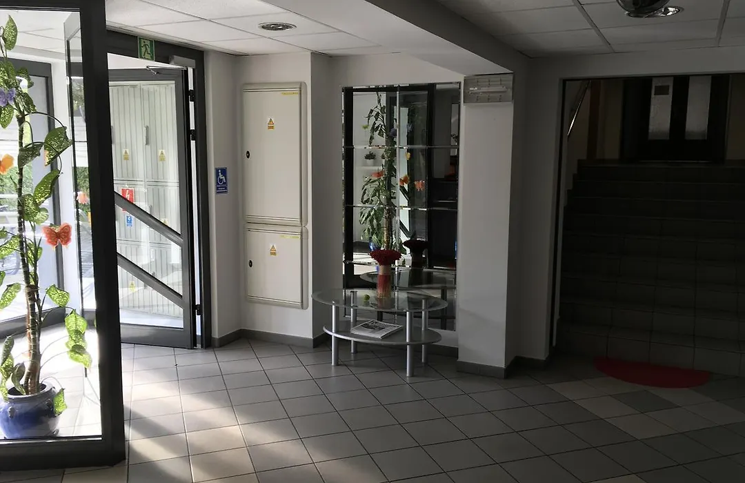 Gosciniec Tombor-1
